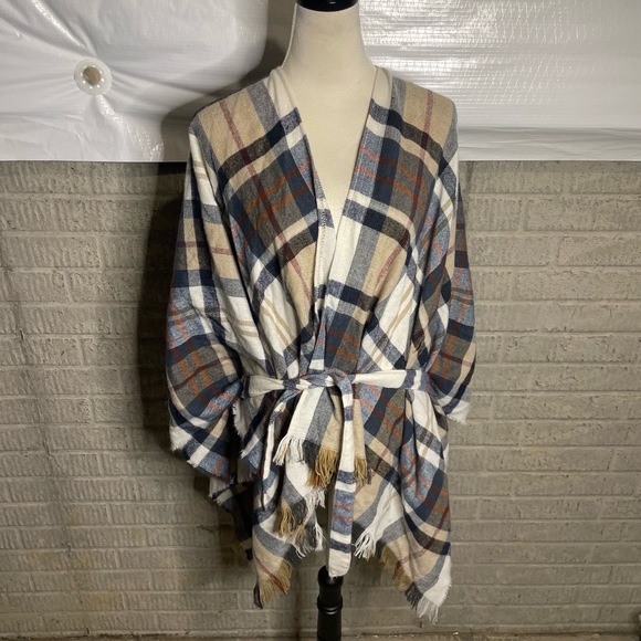 David And Young Plaid Pattern Belted Waist Fringe Open Front Poncho Tie‎ Waist - Picture 1 of 5